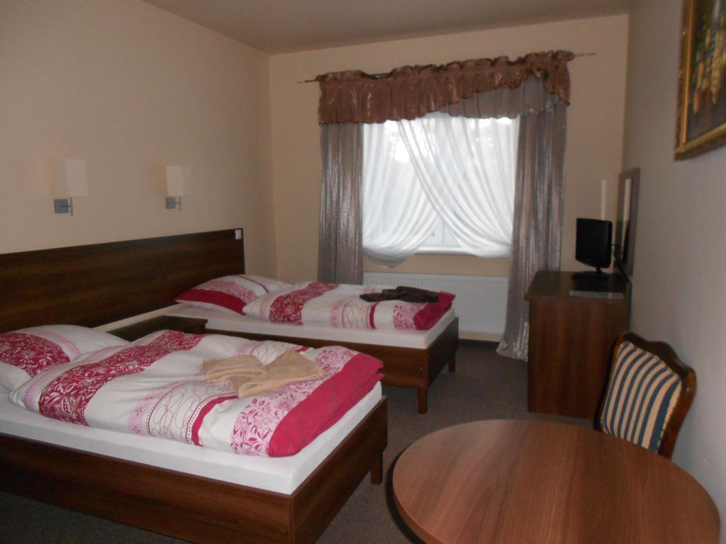 Pensjonat Nad Jeziorem Hotel Myślibórz Стая снимка